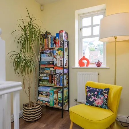 Townhouse On The River Decking & Private Parking *