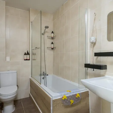 Townhouse On The River Decking & Private Parking Hébergement de vacances Bristol