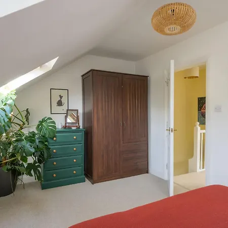 Townhouse On The River Decking & Private Parking Hébergement de vacances